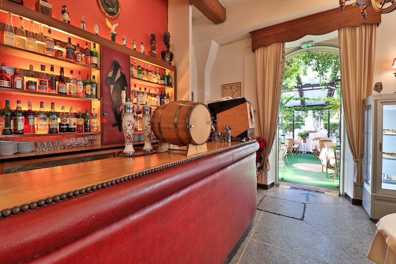 Hotel Logis Le Relais Imperial Saint-Vallier-de-Thiey Exterior foto