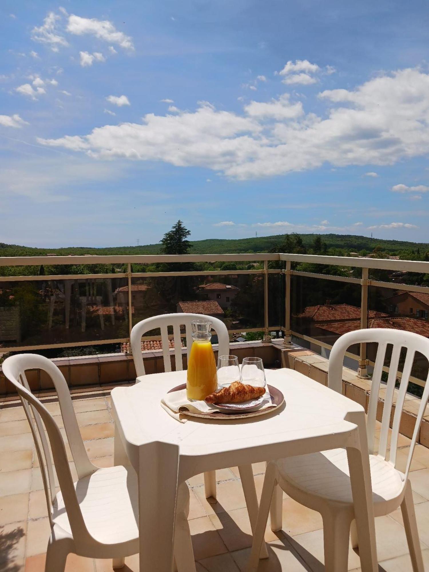 Hotel Logis Le Relais Imperial Saint-Vallier-de-Thiey Exterior foto